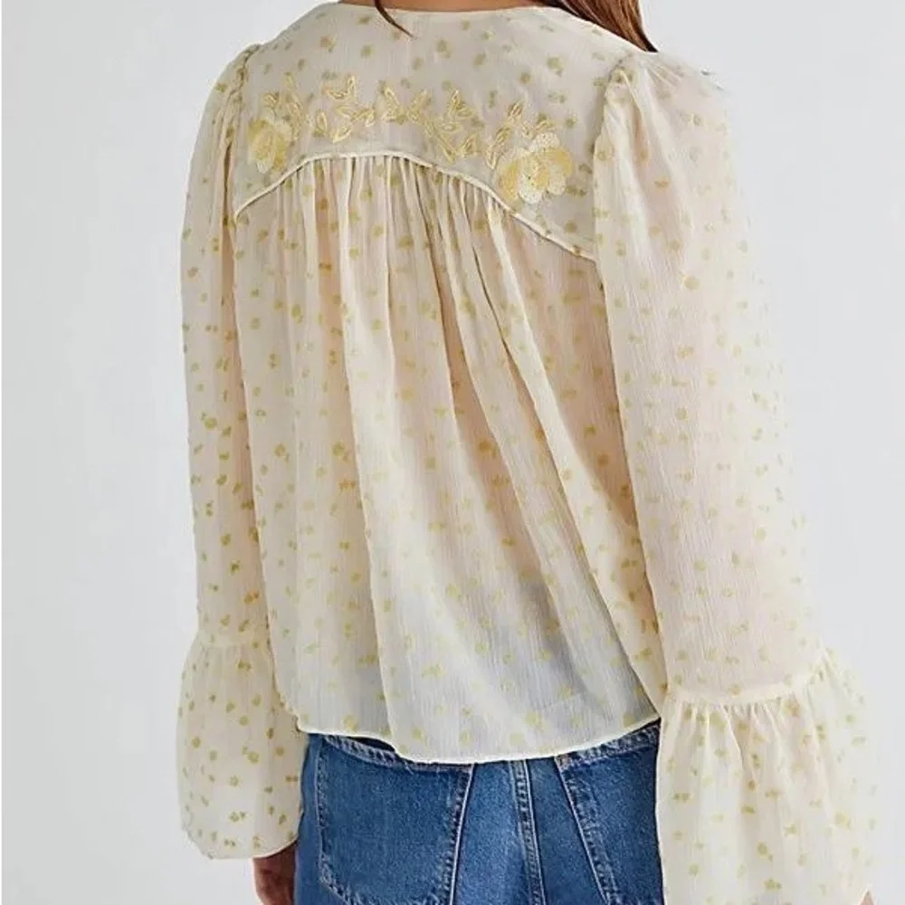 NWOT Free People Floral Embroidered Daydream Believer Blouse Antique Combo - Picture 3 of 4
